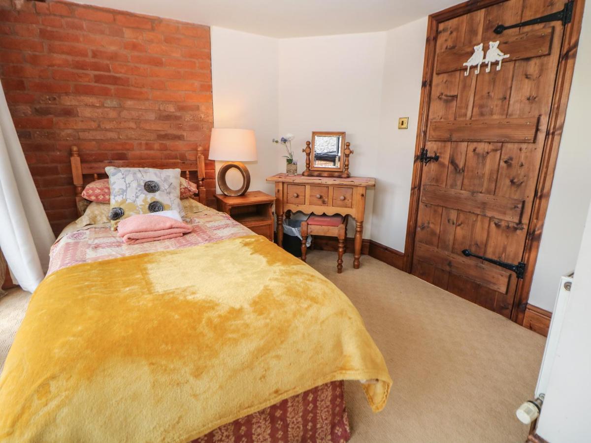 The Haybarn Villa Lichfield Buitenkant foto